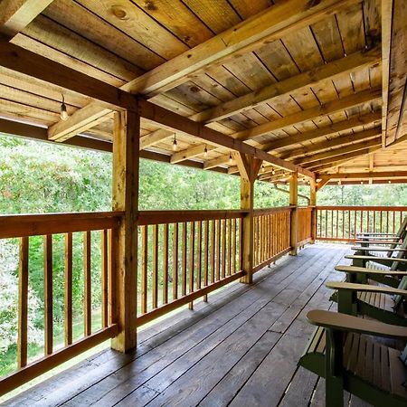 Forest Home Hot Tub Fire Pit Pool Table Pigeon Forge Buitenkant foto