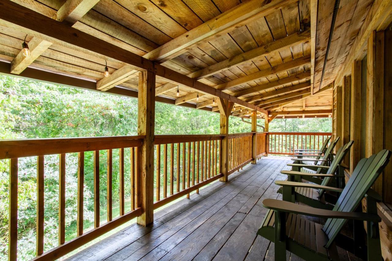 Forest Home Hot Tub Fire Pit Pool Table Pigeon Forge Buitenkant foto