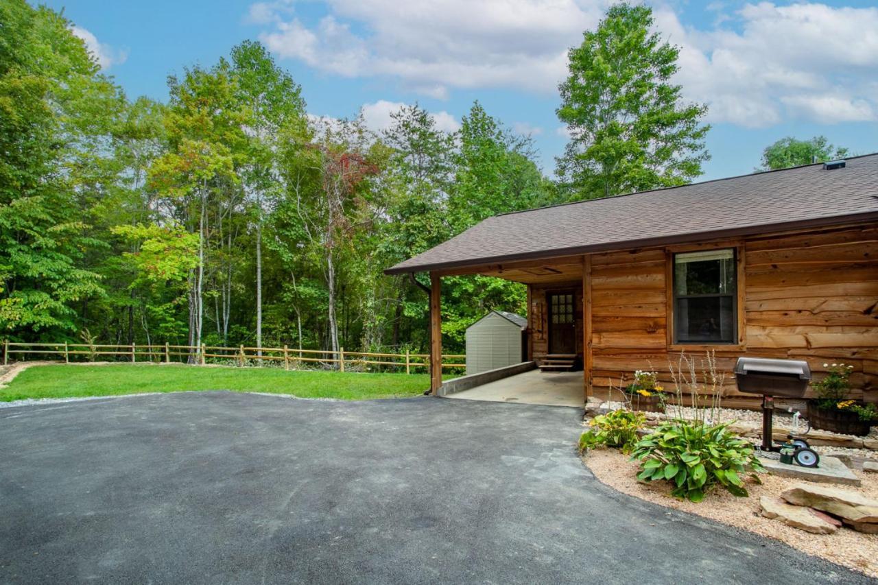 Forest Home Hot Tub Fire Pit Pool Table Pigeon Forge Buitenkant foto
