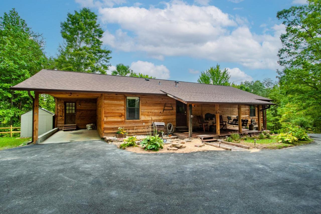 Forest Home Hot Tub Fire Pit Pool Table Pigeon Forge Buitenkant foto