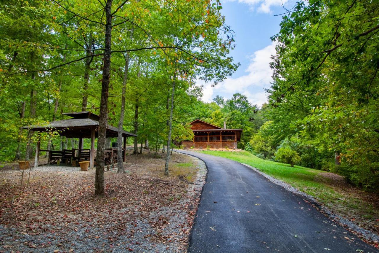 Forest Home Hot Tub Fire Pit Pool Table Pigeon Forge Buitenkant foto